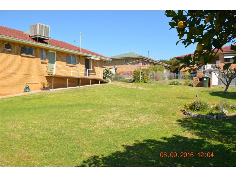 85 Broughton Street, Tumut NSW 2720
