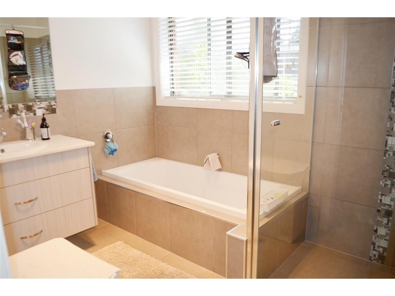 23 Lockeridge Drive, Tumut NSW 2720