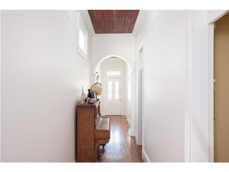 60 Fitzroy Street, Tumut NSW 2720