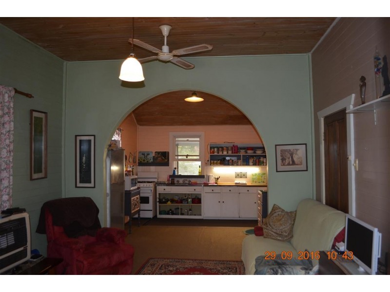 19 Lockhart Street, Adelong NSW 2729