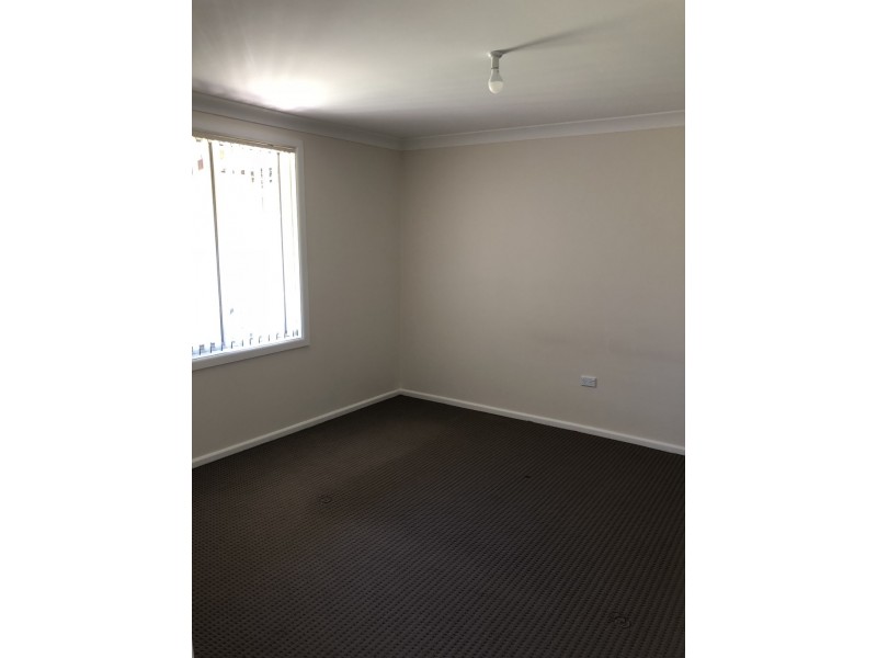 92 Simpson Street, Tumut NSW 2720