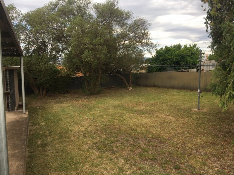 92 Simpson Street, Tumut NSW 2720