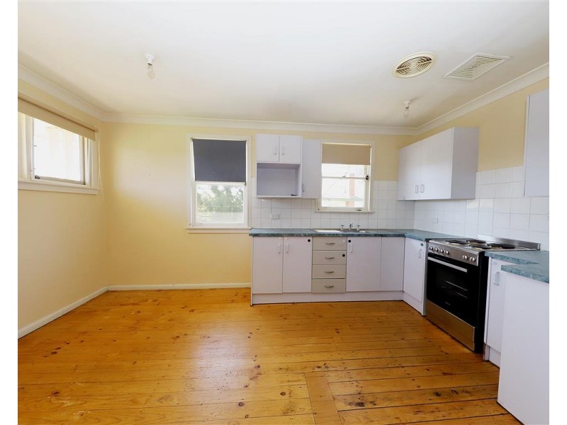 24 Dalhunty Street, Tumut NSW 2720