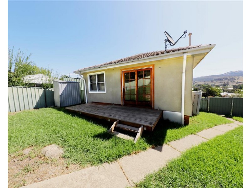 24 Dalhunty Street, Tumut NSW 2720