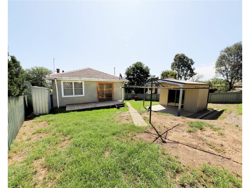 24 Dalhunty Street, Tumut NSW 2720