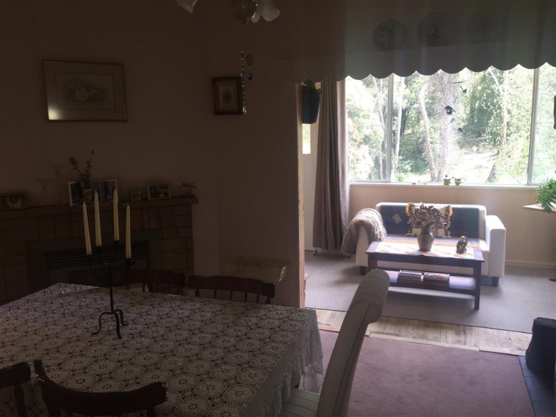 10 Batlow Avenue, Batlow NSW 2730