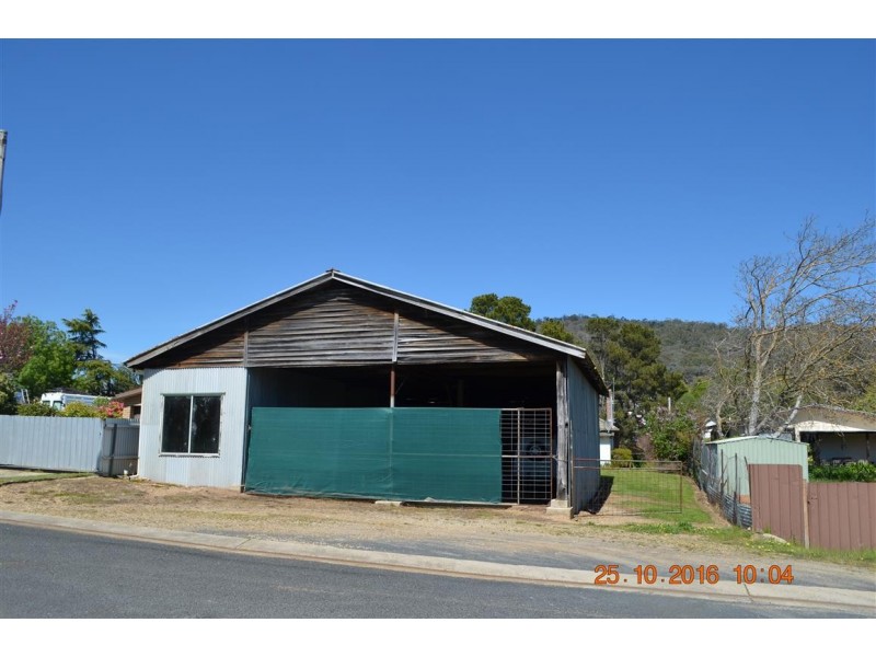 21 Kurrajong Avenue, Batlow NSW 2730