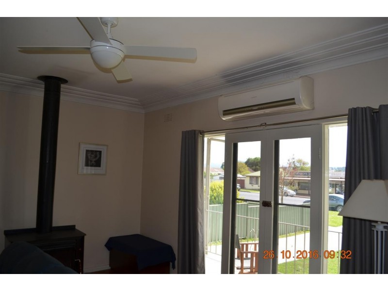 183 Capper Street, Tumut NSW 2720