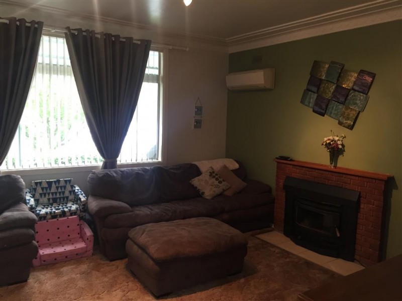 11 Forest Street, Tumut NSW 2720