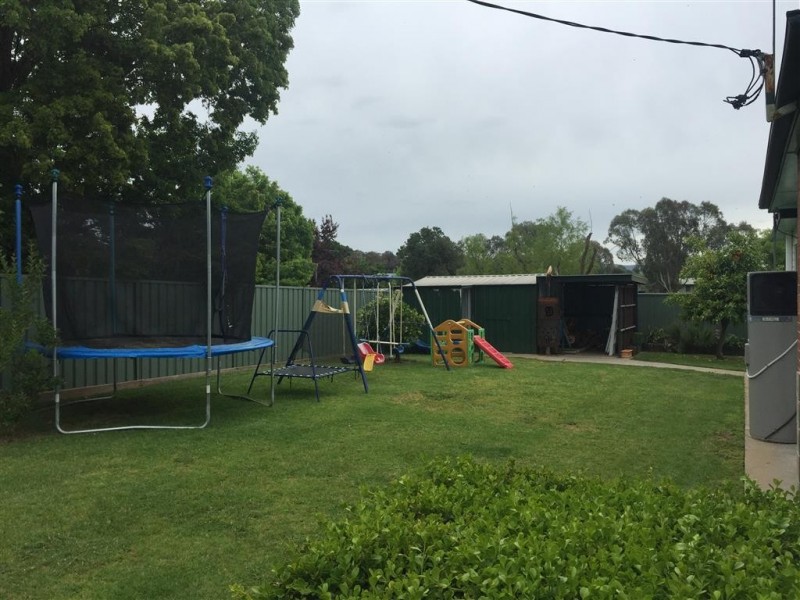 11 Forest Street, Tumut NSW 2720