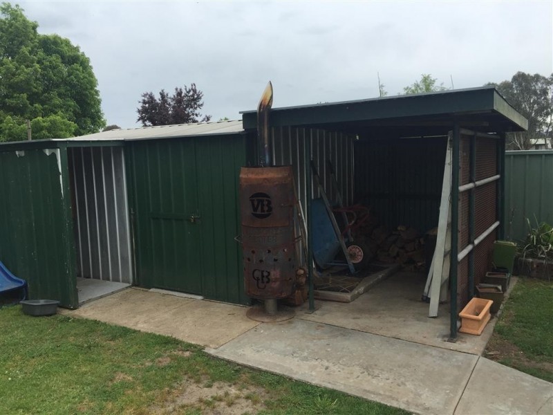 11 Forest Street, Tumut NSW 2720