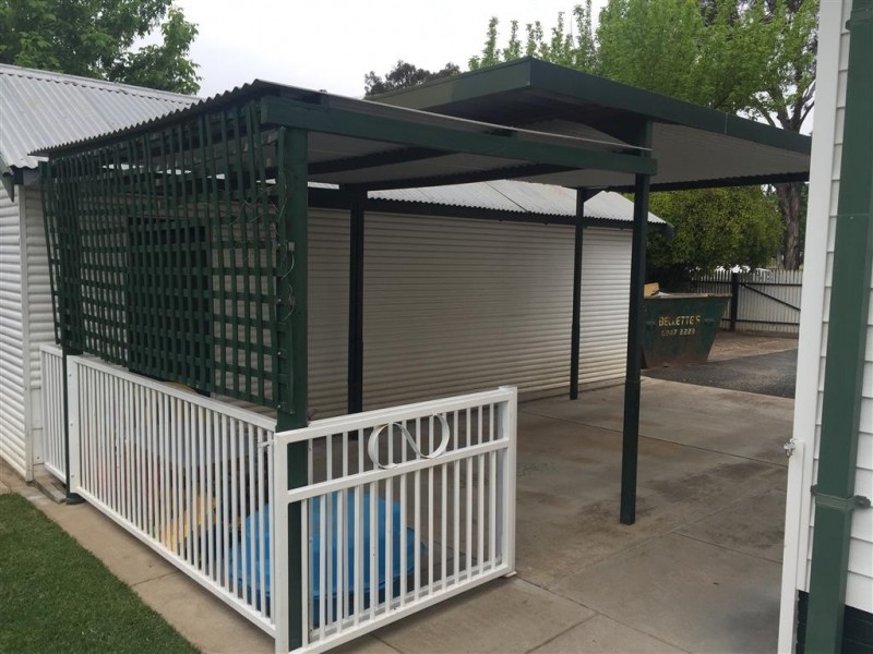 11 Forest Street, Tumut NSW 2720