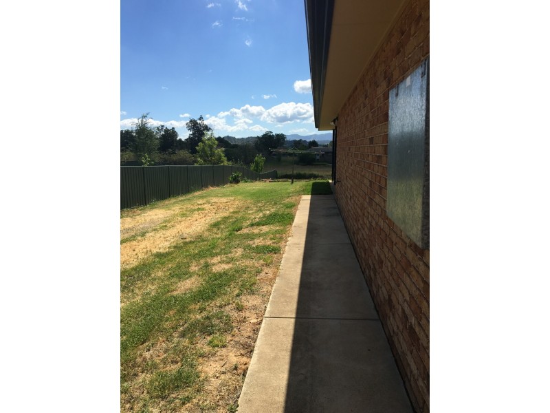 144A Capper Street, Tumut NSW 2720