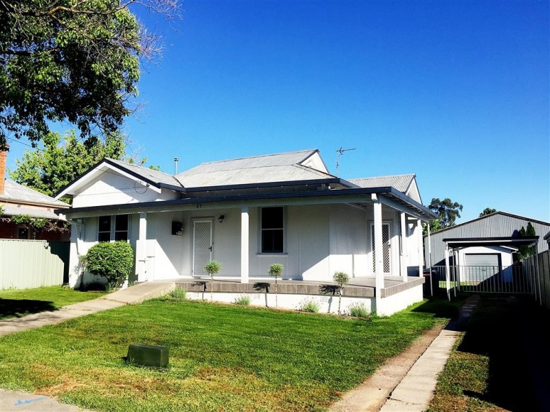 57 Merivale Street, Tumut NSW 2720