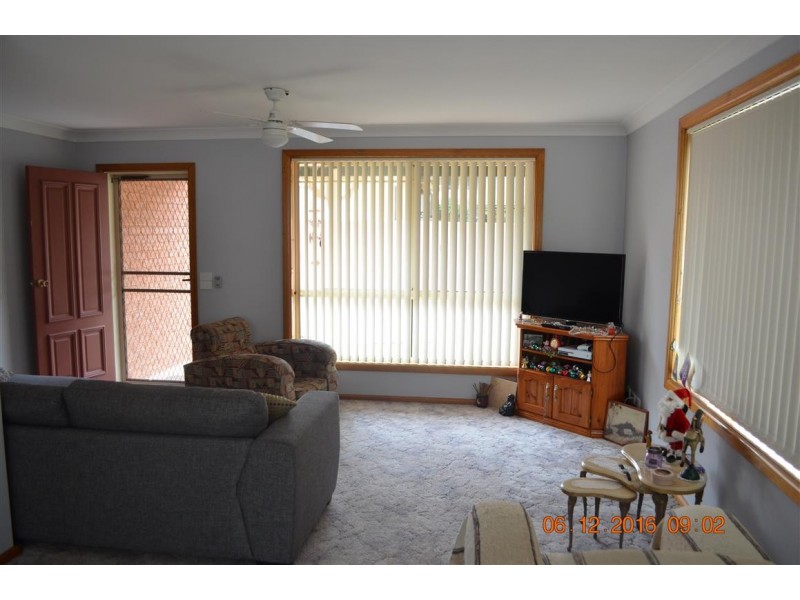 11 Blowering Road, Tumut NSW 2720