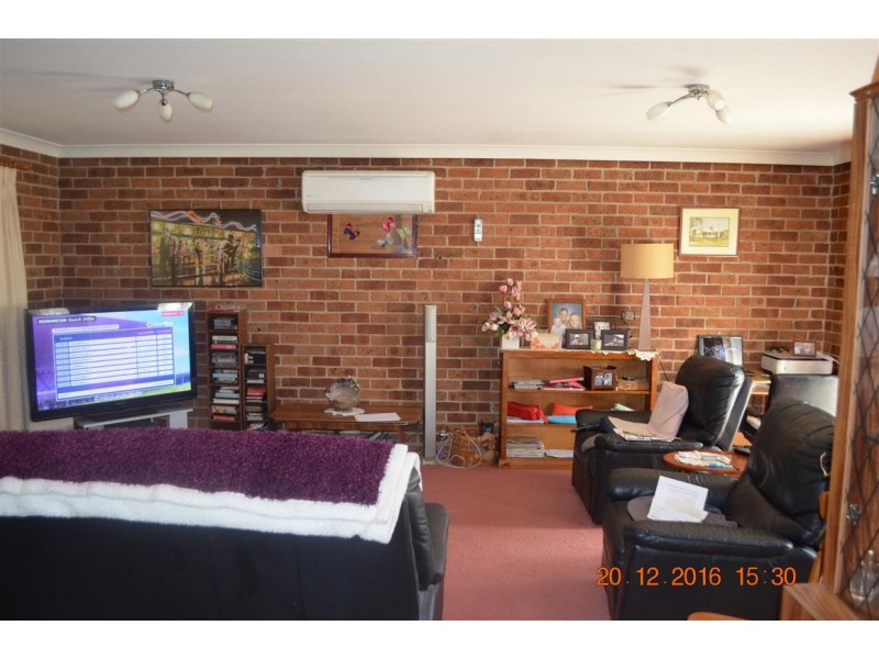 170 Capper Street, Tumut NSW 2720