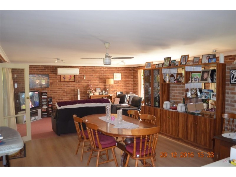 170 Capper Street, Tumut NSW 2720