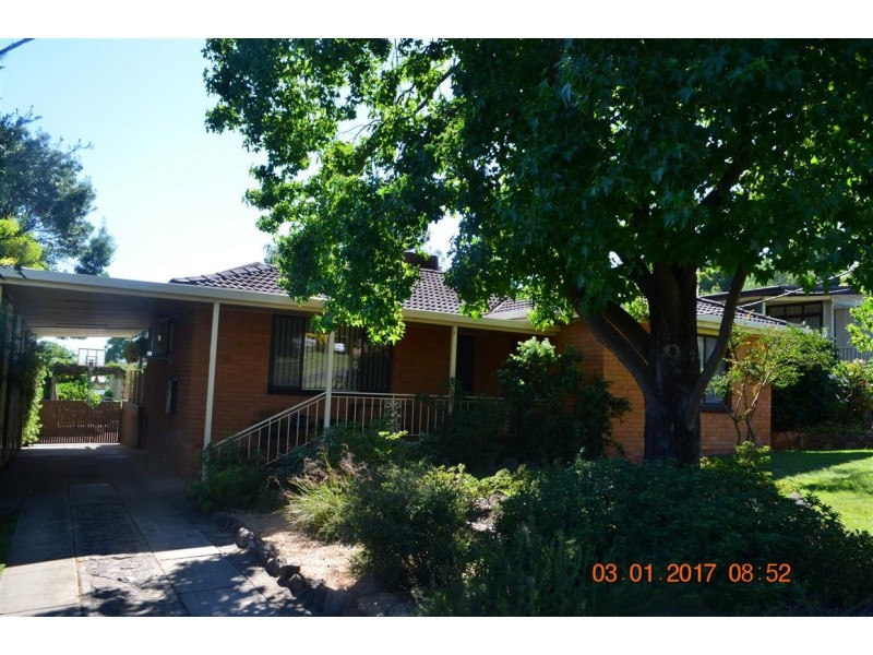 6 Lambie Street, Tumut NSW 2720