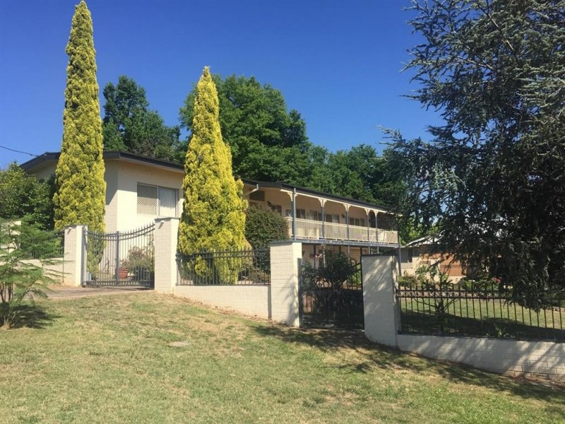 65 Lambie Street, Tumut NSW 2720