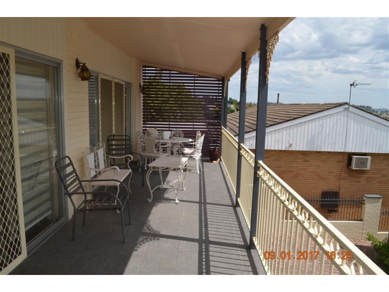 65 Lambie Street, Tumut NSW 2720