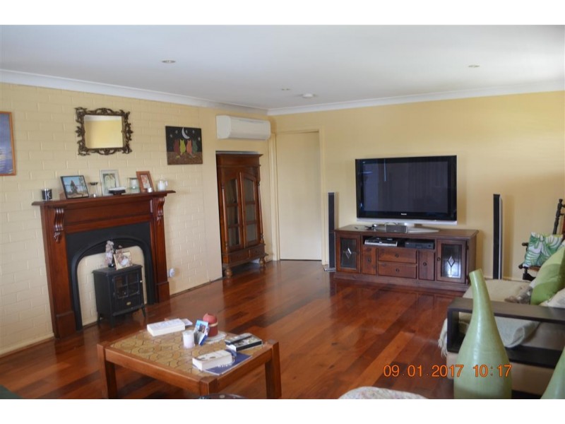 65 Lambie Street, Tumut NSW 2720