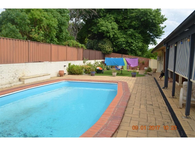 65 Lambie Street, Tumut NSW 2720