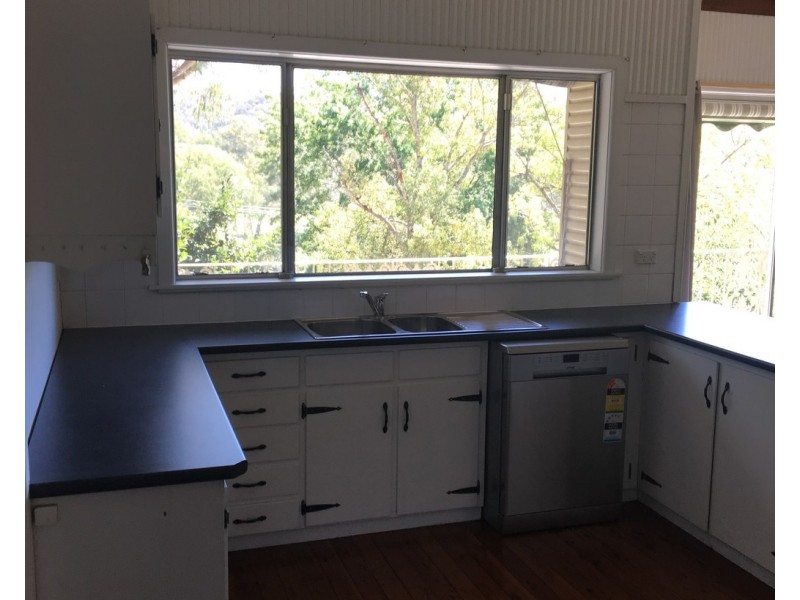 141-144 Herbert Street, Tumut NSW 2720