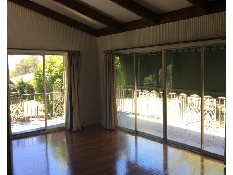 141-144 Herbert Street, Tumut NSW 2720
