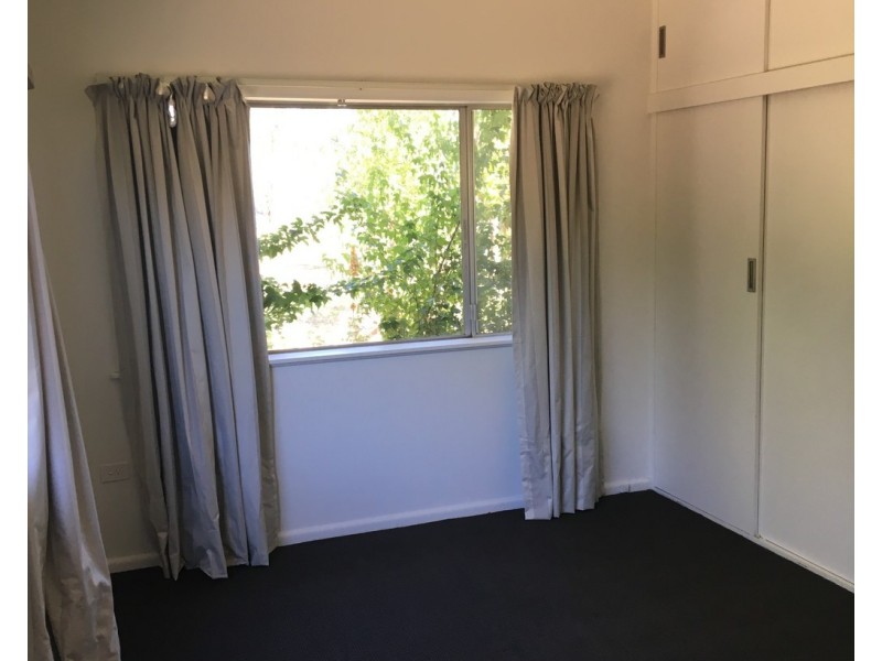 141-144 Herbert Street, Tumut NSW 2720