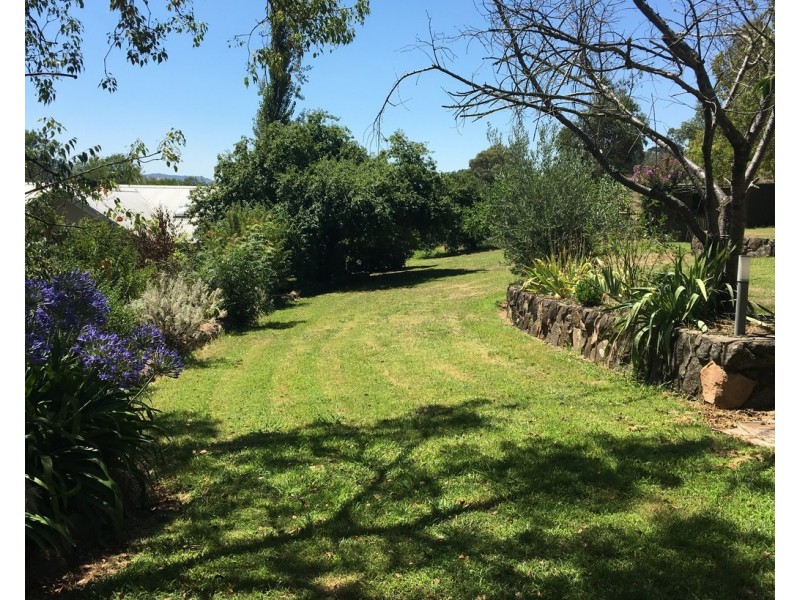 141-144 Herbert Street, Tumut NSW 2720