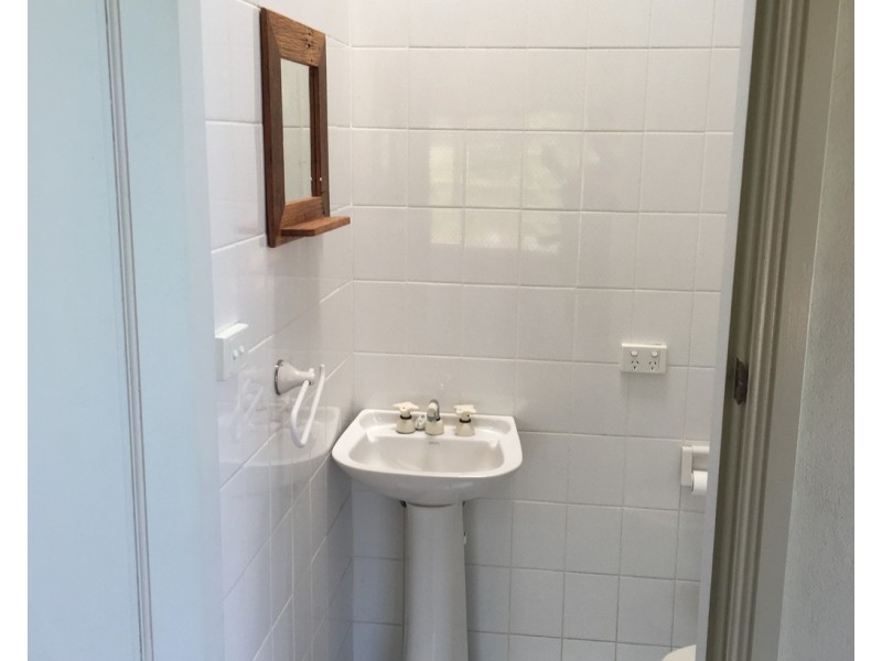 141-144 Herbert Street, Tumut NSW 2720