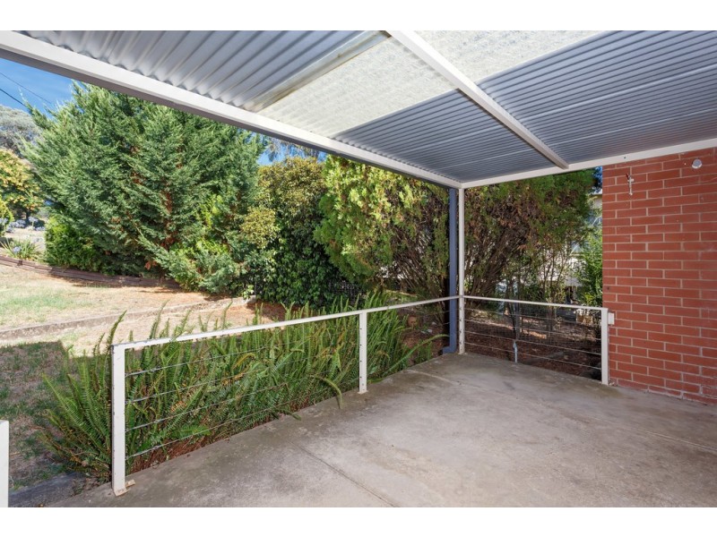 11 Kinred Street, Tumut NSW 2720