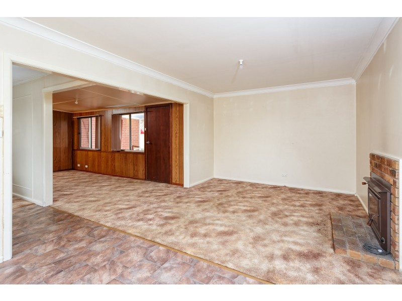 11 Kinred Street, Tumut NSW 2720