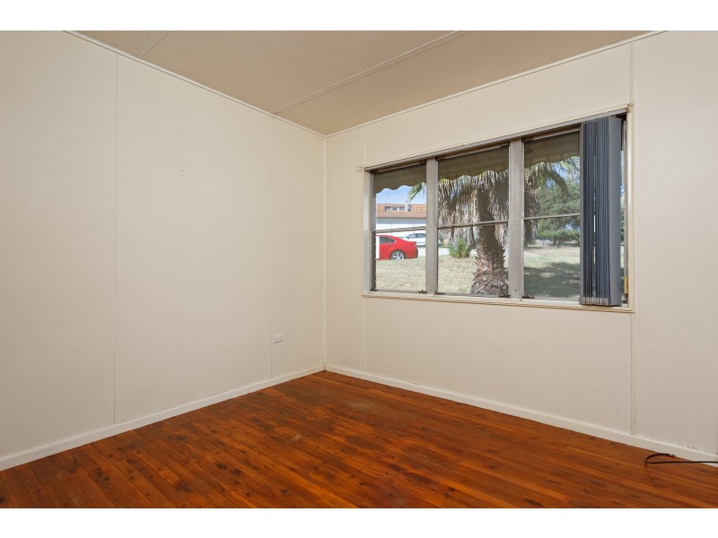 11 Kinred Street, Tumut NSW 2720