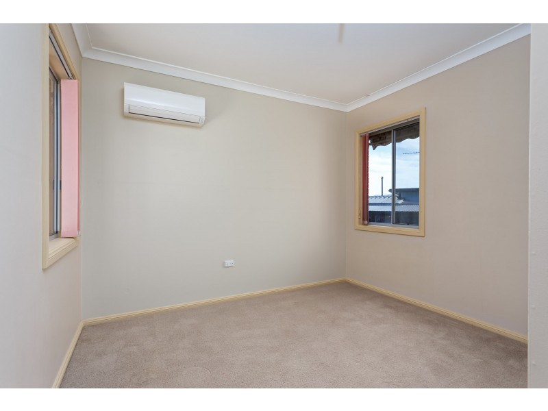 11 Kinred Street, Tumut NSW 2720