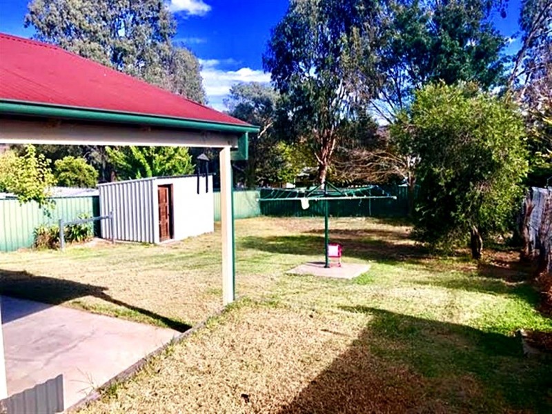 73 Clarke Street, Tumut NSW 2720