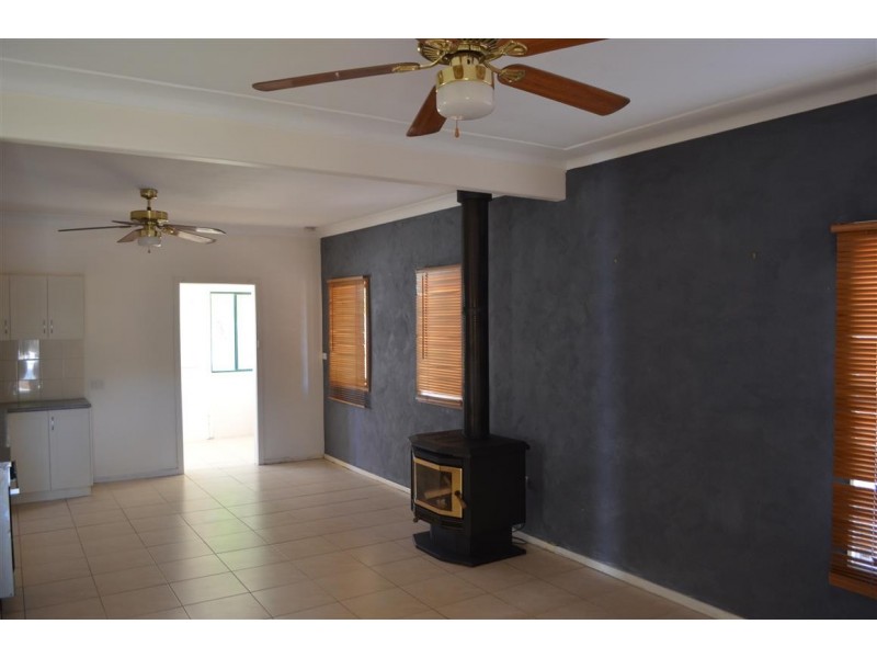 38 Herbert Street, Tumut NSW 2720