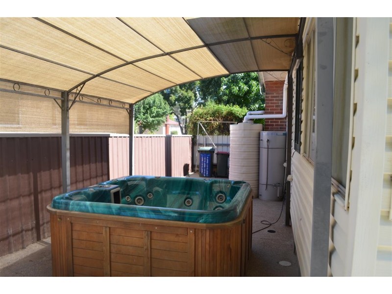 38 Herbert Street, Tumut NSW 2720