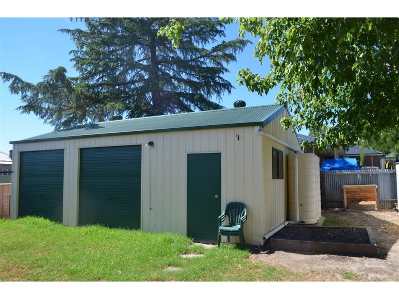38 Herbert Street, Tumut NSW 2720