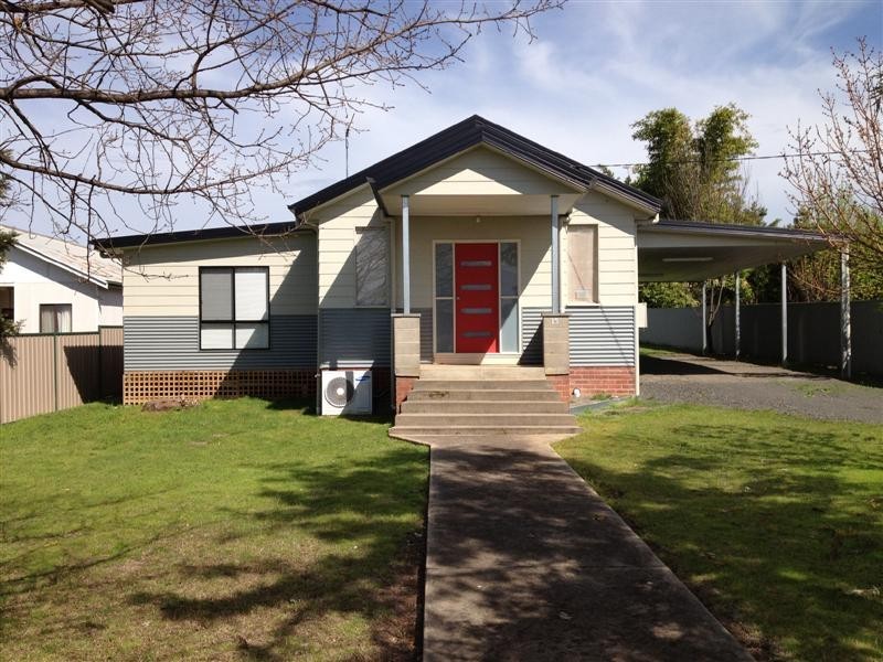 15 Bogong Ave, Tumut NSW 2720