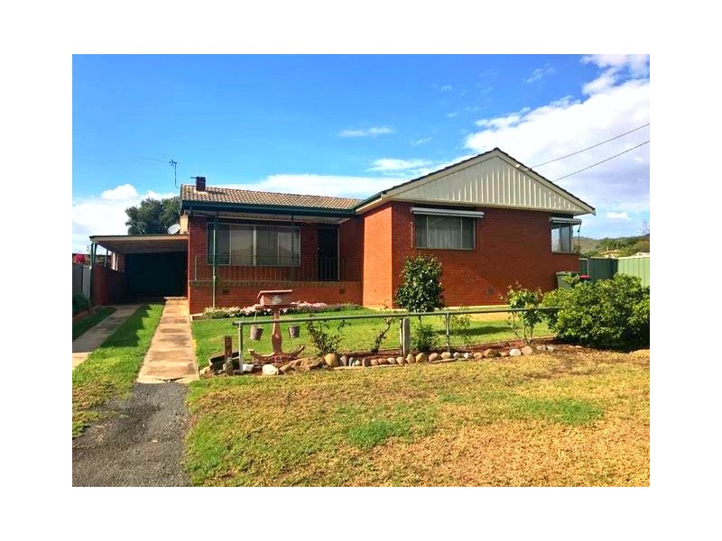 118 Broughton Street, Tumut NSW 2720