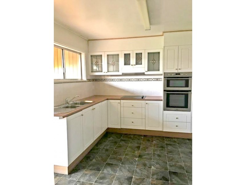 118 Broughton Street, Tumut NSW 2720