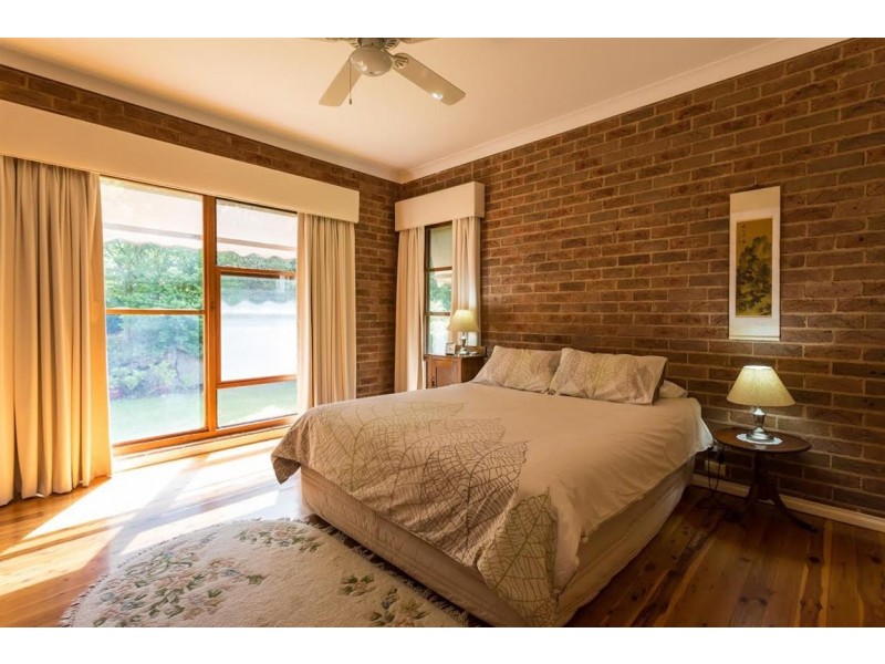 21 Cromwell Street, Adelong NSW 2729