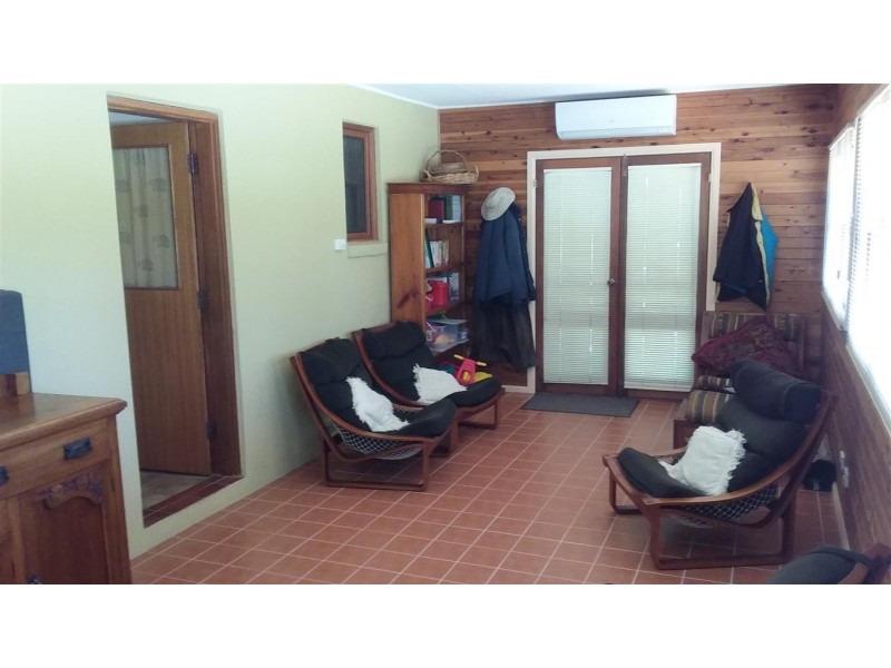 21 Cromwell Street, Adelong NSW 2729