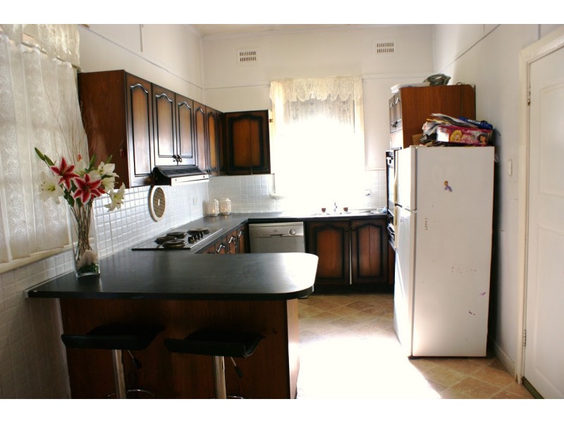 87 Tumut Street, Adelong NSW 2729