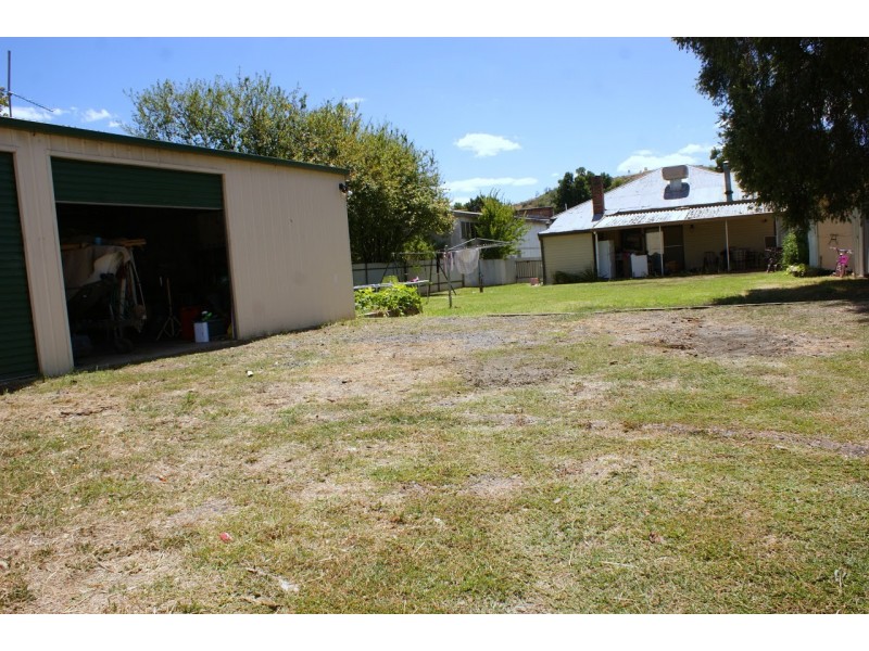87 Tumut Street, Adelong NSW 2729