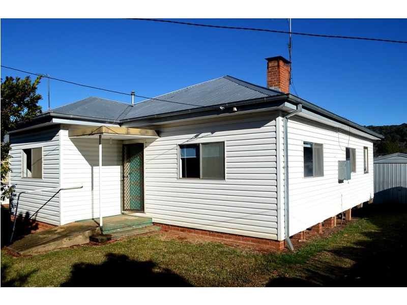 66 Wakehurst Avenue, Batlow NSW 2730