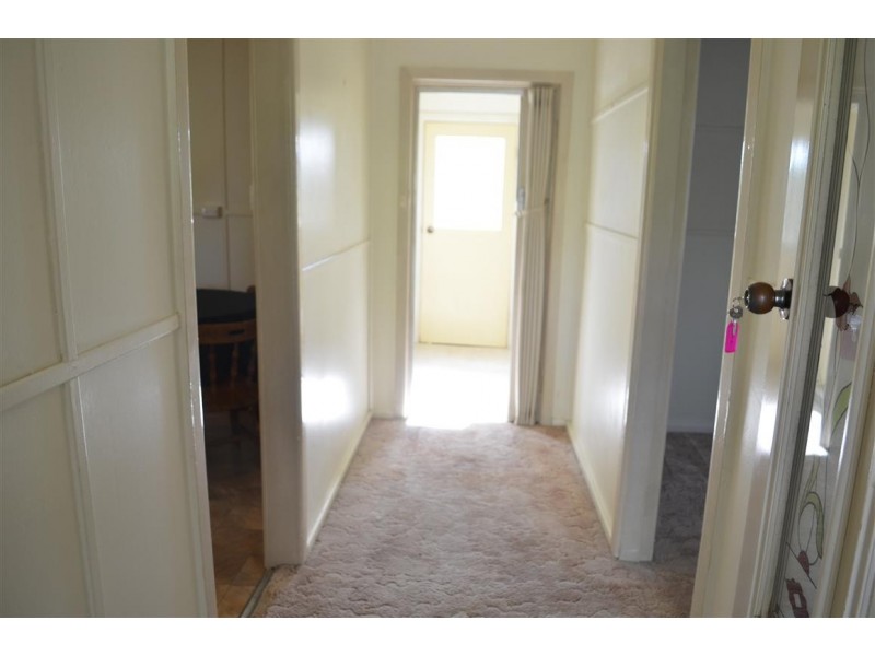 184 Capper Street, Tumut NSW 2720