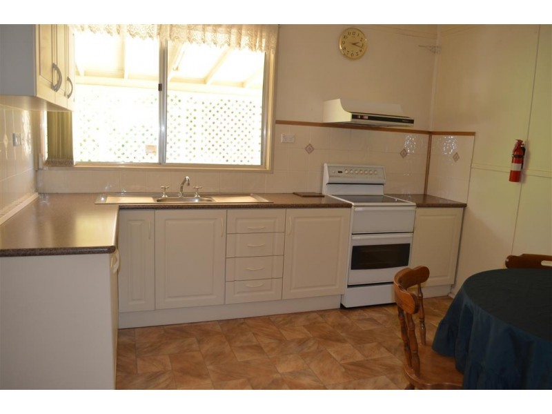 184 Capper Street, Tumut NSW 2720