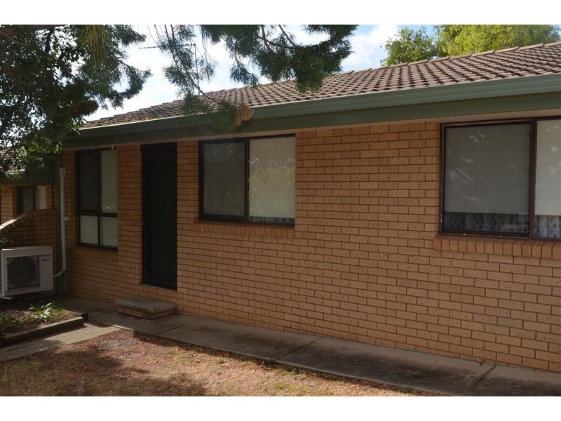 2/32 Bundara Crescent, Tumut NSW 2720